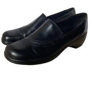 Clarks Black Leather Loafers Women’s Size 9